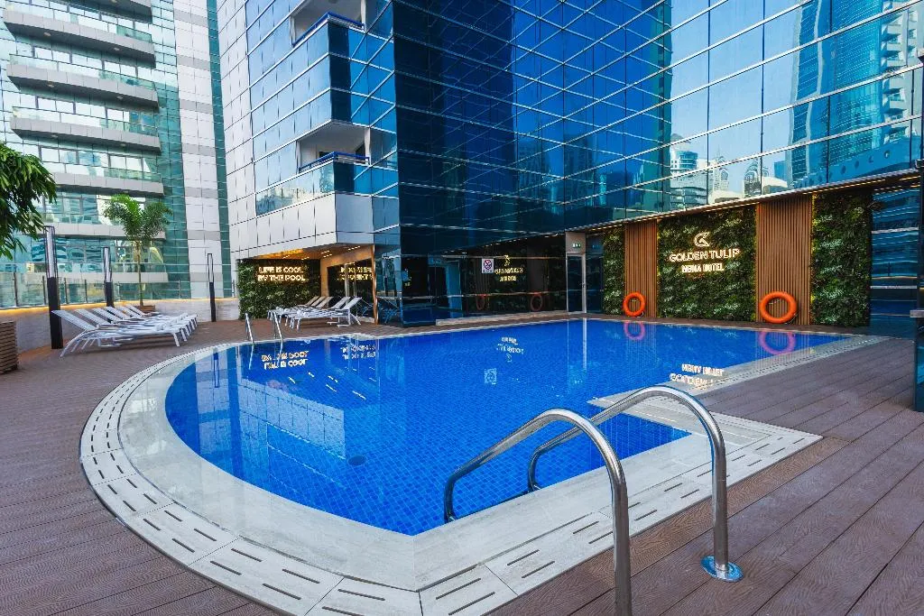 Pool, Golden Tulip Media Hotel, Dubai