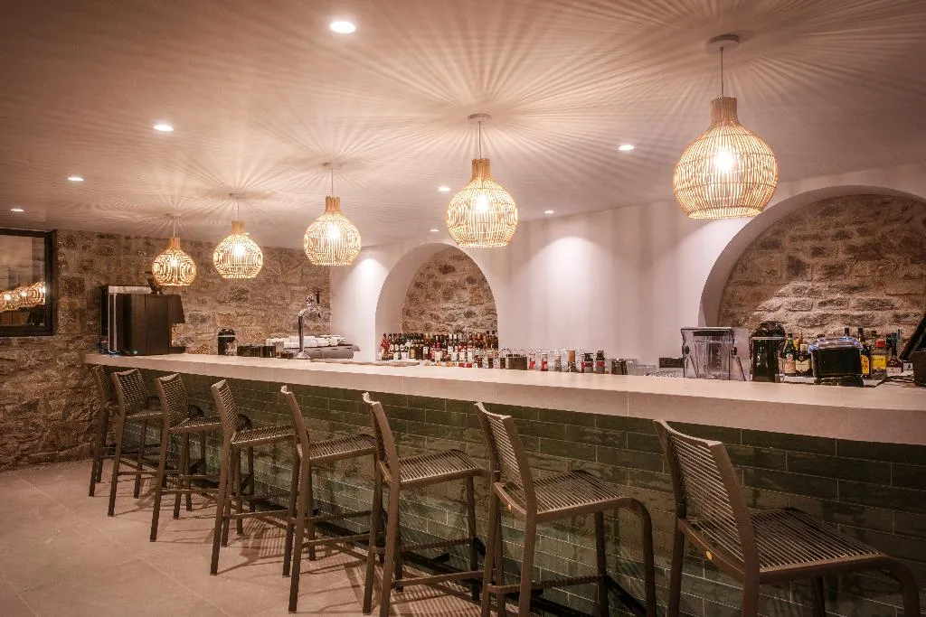 Bar, Noble Hotel Suites Adults Only, Crete