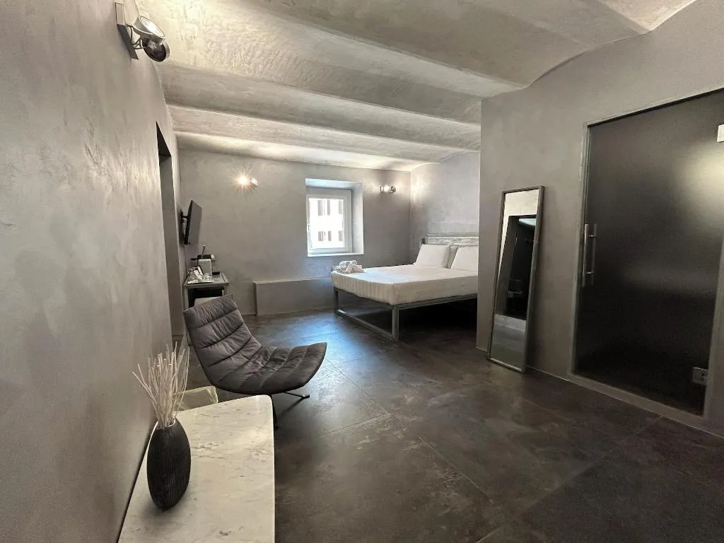 Room, Mama's Home Rome, Rome
