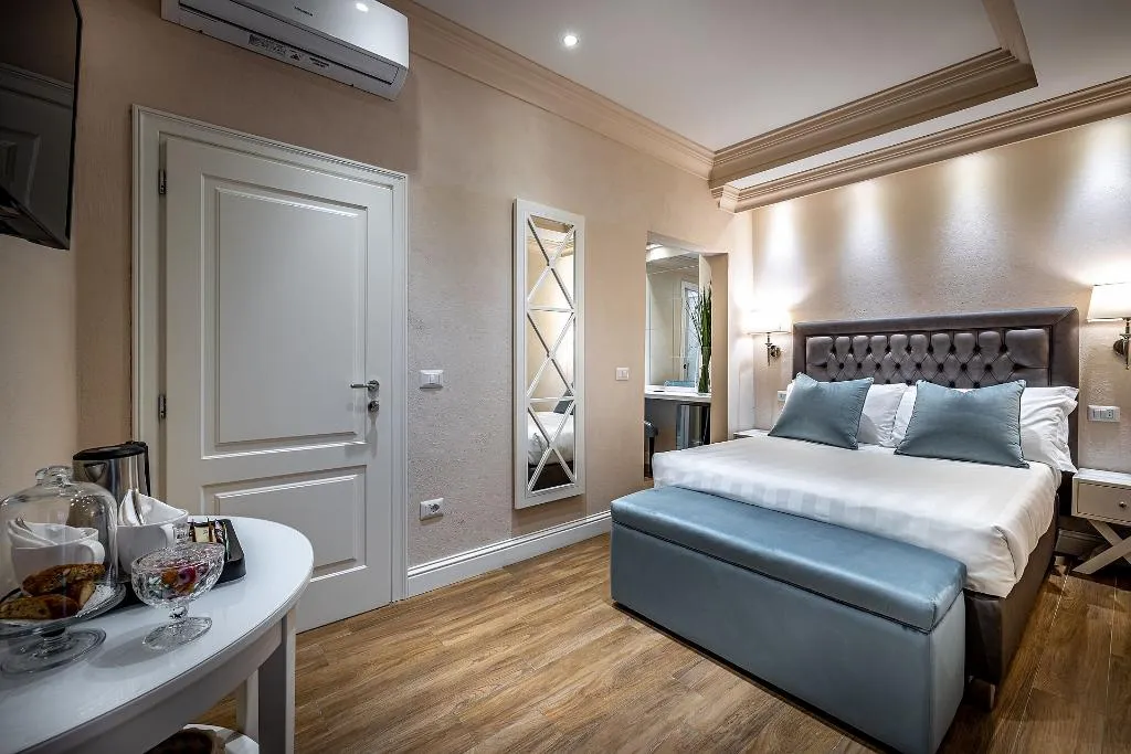 SINGLE SUPERIOR Room, Hotel Ungherese Small Luxury Hotel, Florence