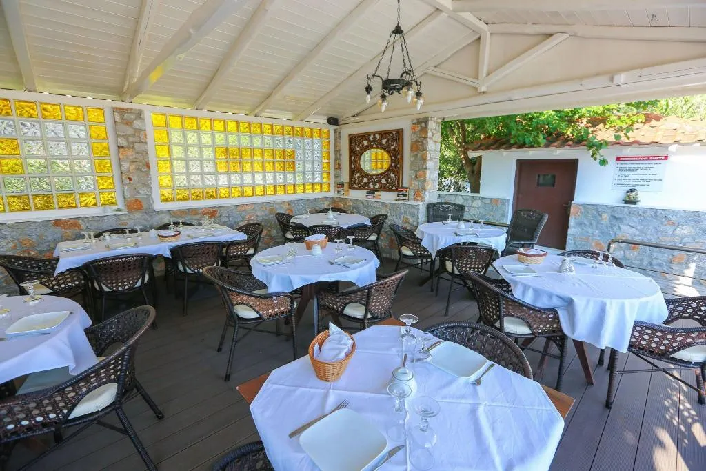 Bar, Skiathos Island Suites, Skiathos