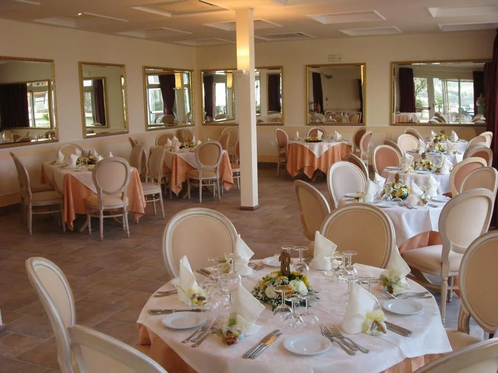 Restaurant, Hotel Cristina, Naples