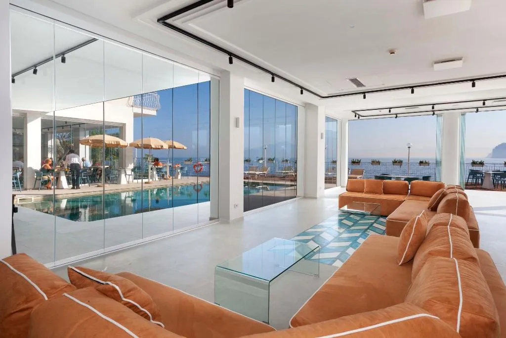 Lobby, Hotel Admiral, Naples