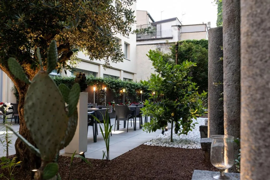 Terrace, Hotel Milano Castello, Milan