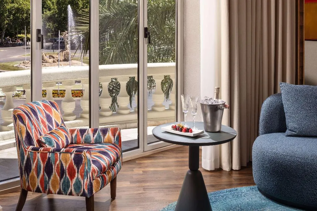 Room, NH Collection Madrid Paseo del Prado, Madrid