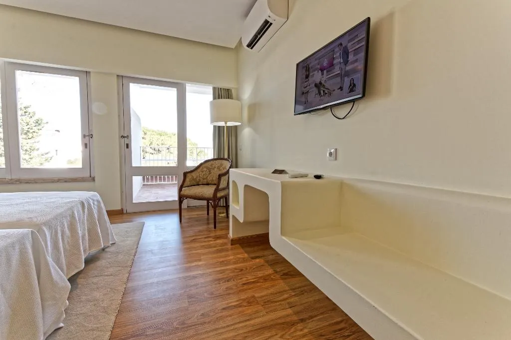 FAMILY ROOM CLASSIC Room, Carvoeiro Garden Hotel, Algarve