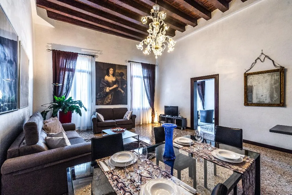 APARTMENT CITY VIEW Room, Ca' Sant'Angelo Apartments, Venice