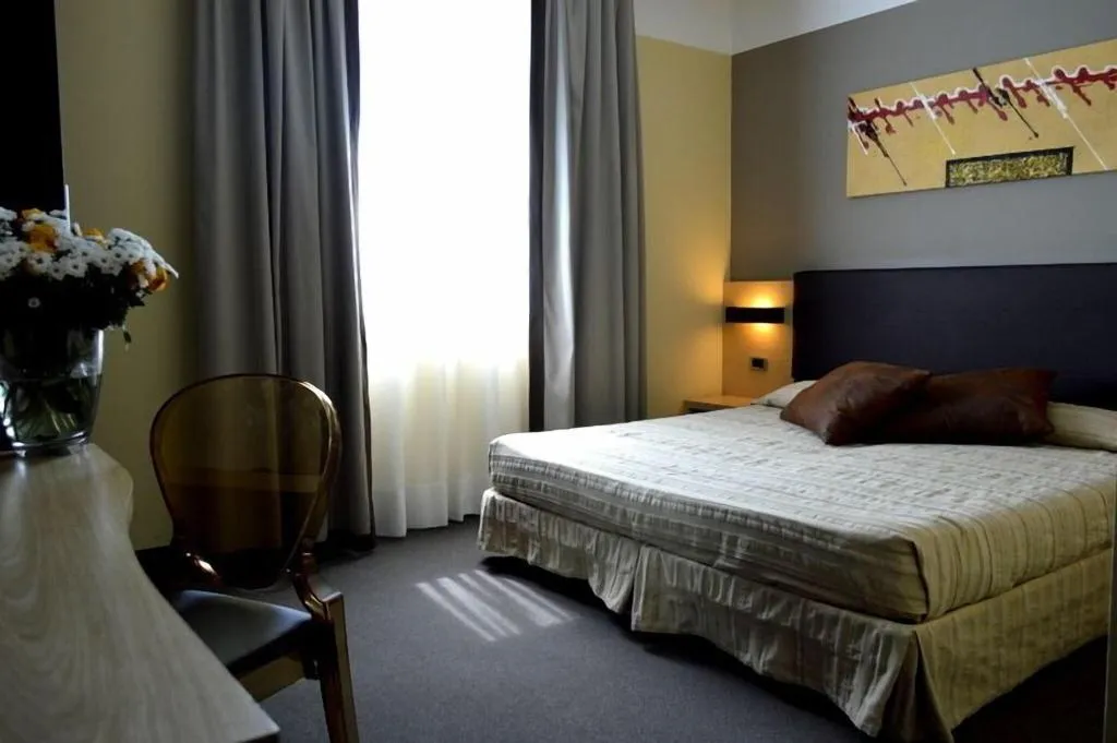 Room, Hotel Omnia, Venice