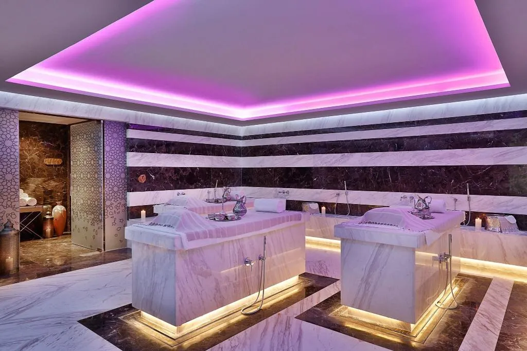 Sports and Entertainment, Marriott Resort Palm Jumeirah Dubai, Dubai