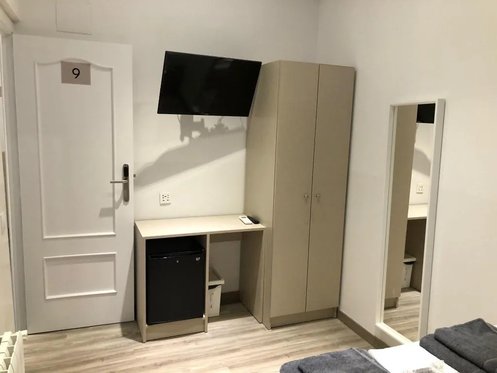Room, Hostalin Madrid Atocha, Madrid