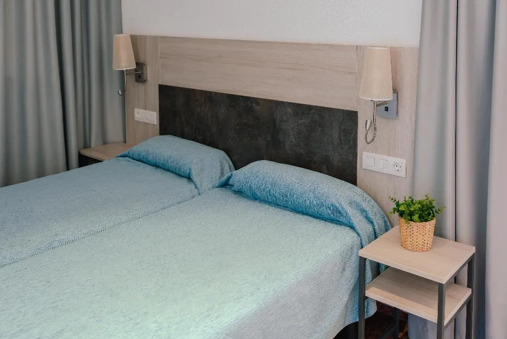 TRIPLE STANDARD Room, Port Europa, Costa Blanca