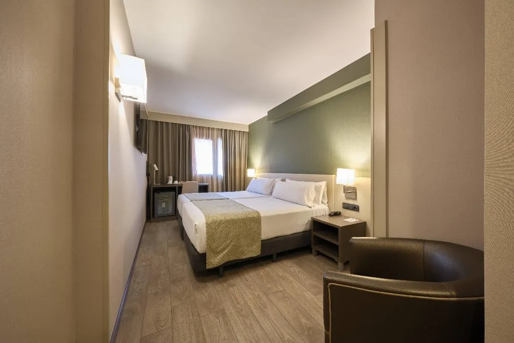 Double or Twin STANDARD Room, Catalonia Park Putxet, Barcelona