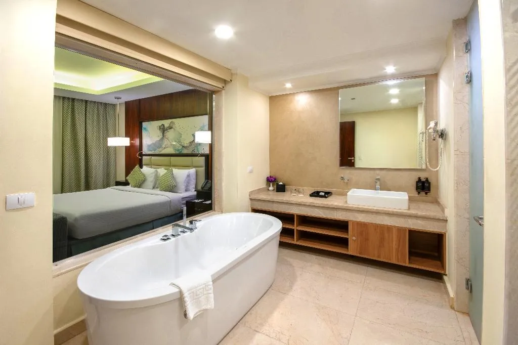 DOUBLE GRAND DELUXE Room, Triumph Luxury Hotel, Cairo