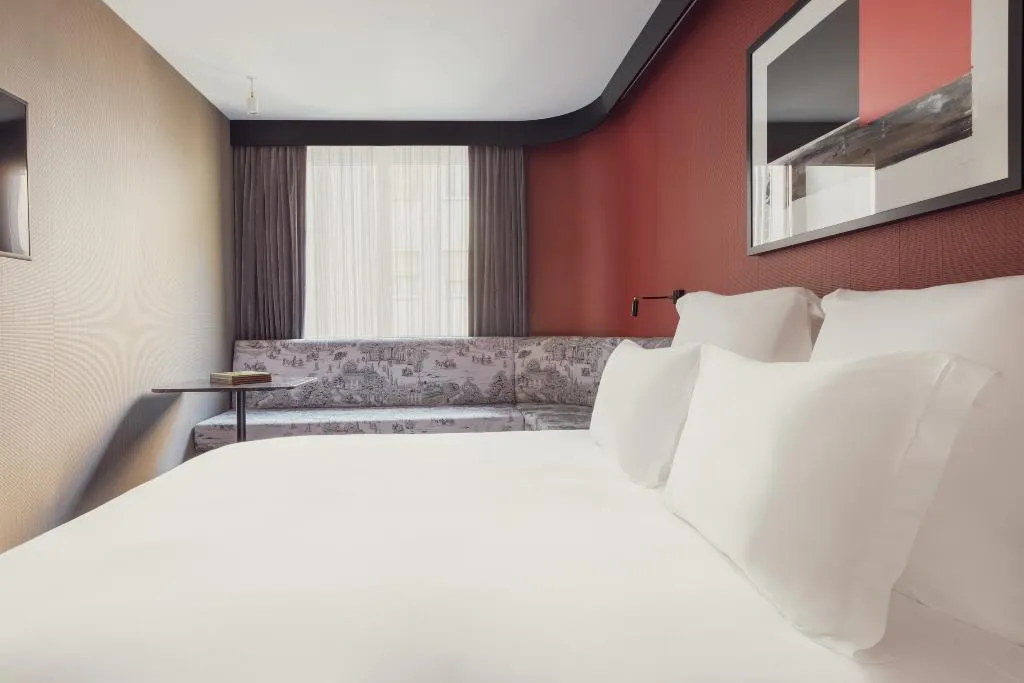 DOUBLE STANDARD Room, The Pavilions Madrid, Madrid
