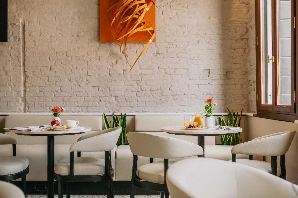 Restaurant, Rimon Place - The Kosher House, Venice