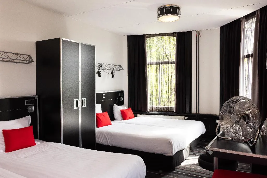 FAMILY ROOM SEA VIEW Room, Backstage Hotel, Amsterdam