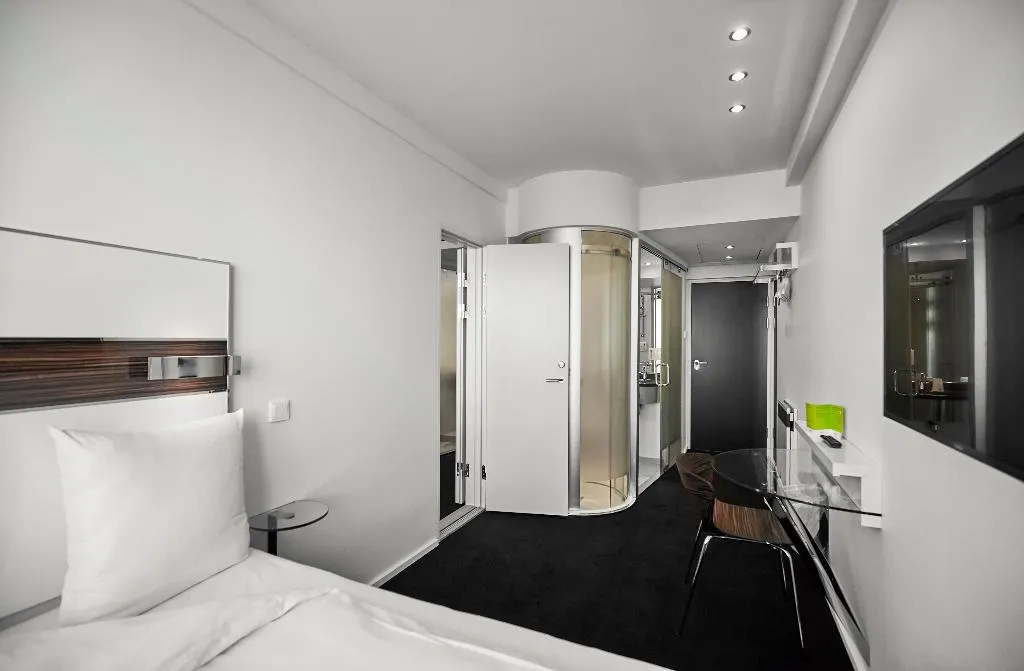 FAMILY ROOM STANDARD Room, Wakeup Copenhagen Bernstorffsgade, Copenhagen