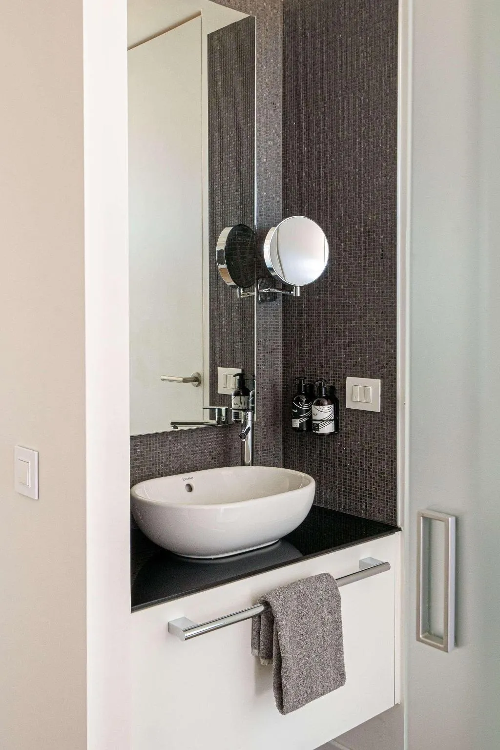 STUDIO STANDARD Room, Innside Milano Torre Galfa, Milan