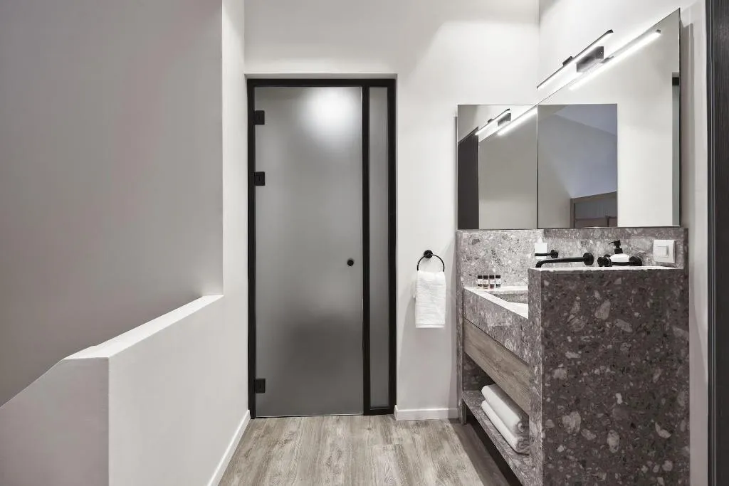 Room, NLH Monastiraki, Athens