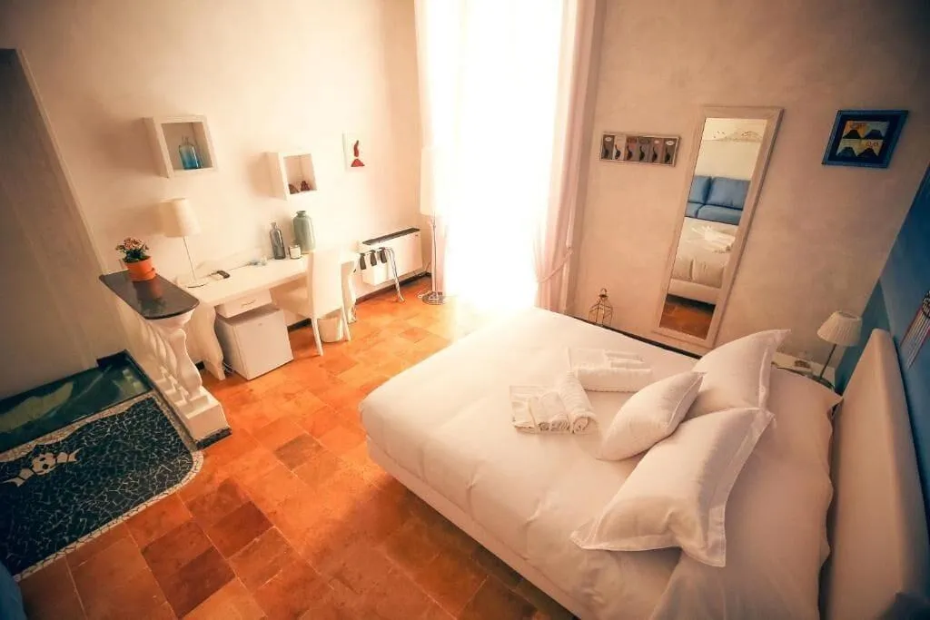 Room, Hotel Napoli Mia, Naples
