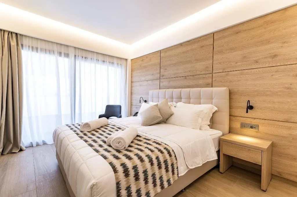 Room, Acandia, Rhodes