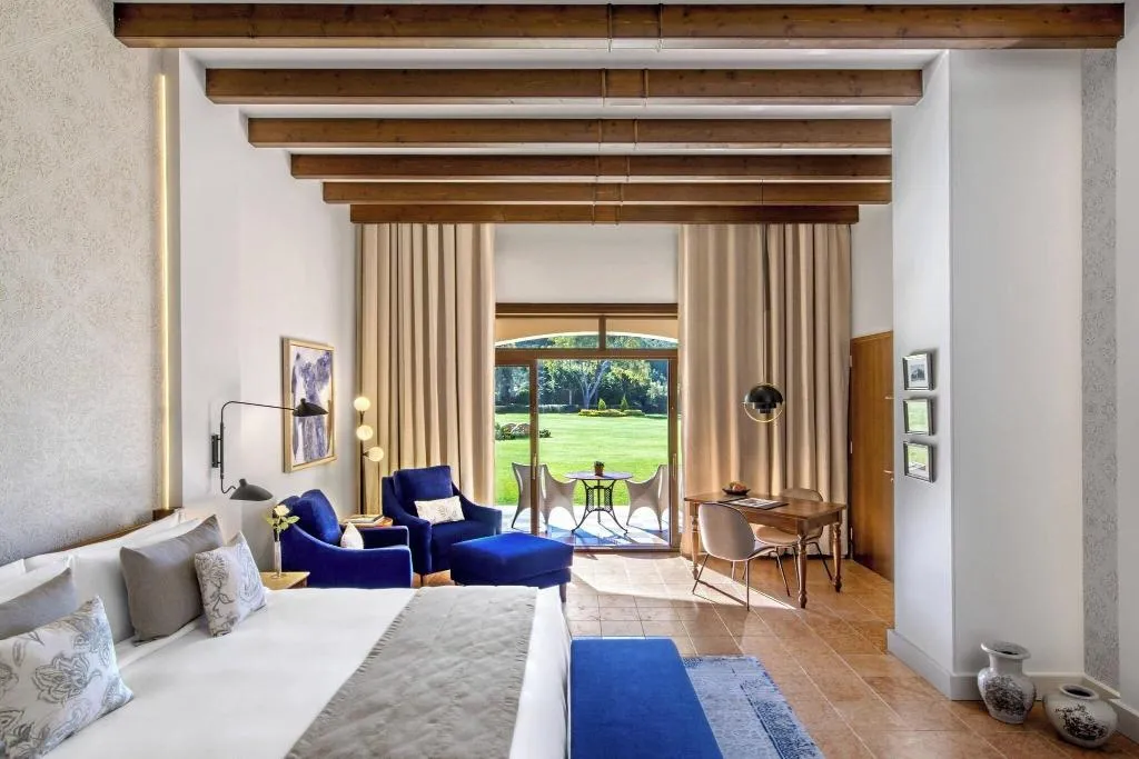 JUNIOR SUITE KING SIZE BED Room, The St. Regis Mardavall Resort, Majorca