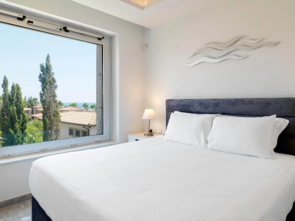 APARTMENT LUXURY Room, The Tower at St Raphael Resort, Cyprus