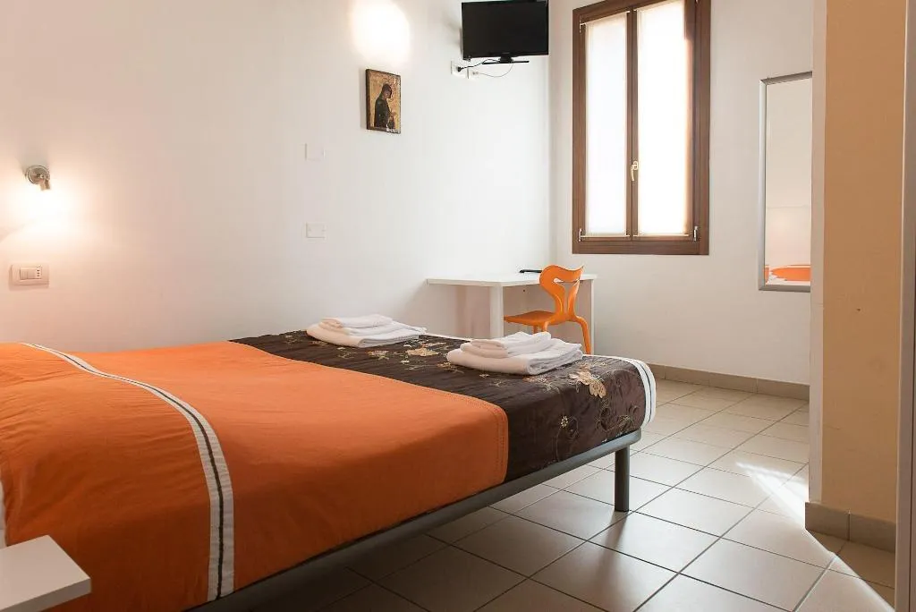 Room, Domus Clugiae, Venice