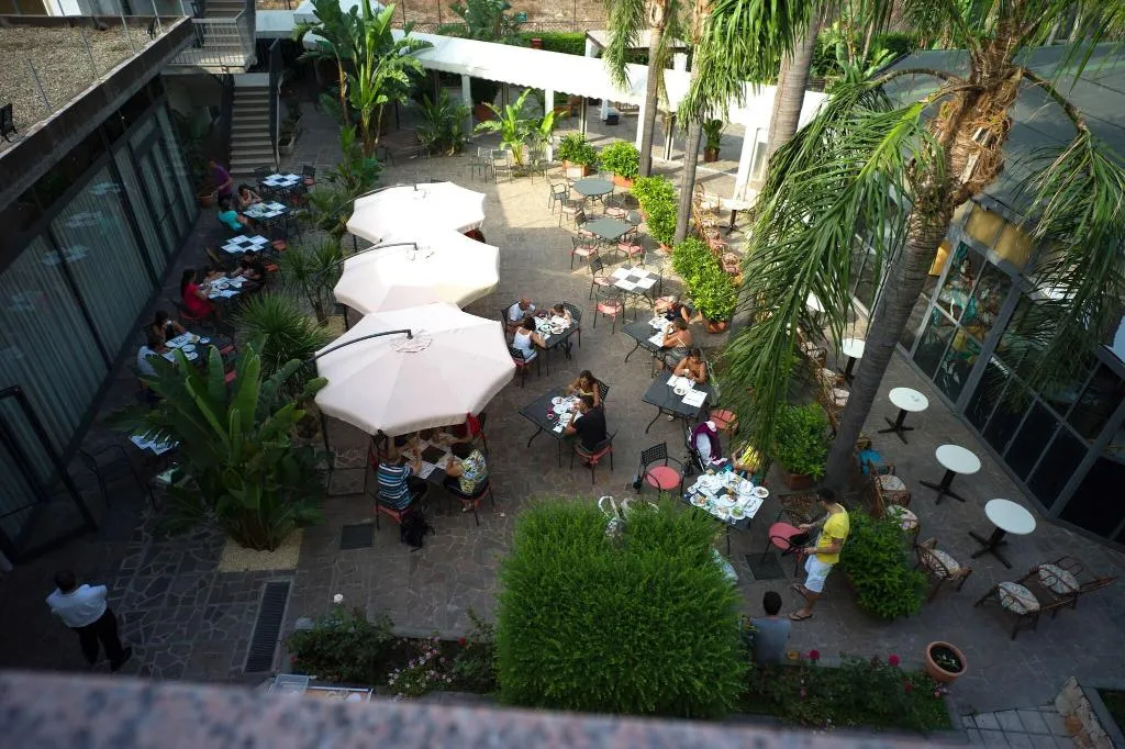 Restaurant, Atlantis Palace, Catania