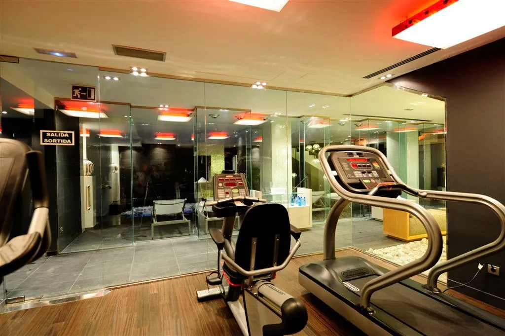 Sports and Entertainment, Grums Hotel & Spa, Barcelona