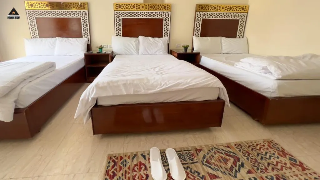 TRIPLE THREE BEDS Room, Pyramids Height Hotel, Cairo