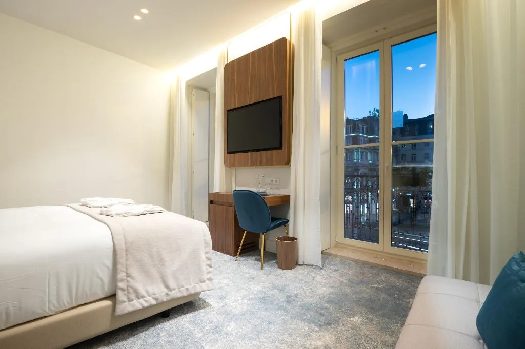 Double or Twin DELUXE WITH BALCONY Room, Blue Liberdade Hotel, Lisbon