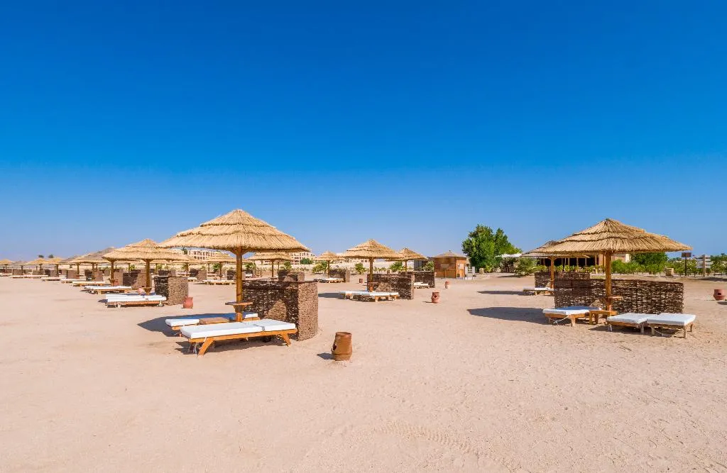Beach, The Cascades Golf Resort Spa and Thalasso, Red Sea Riviera