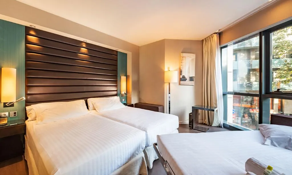 FAMILY ROOM SUPERIOR Room, Pestana Arena Barcelona Boutique Hotel, Barcelona