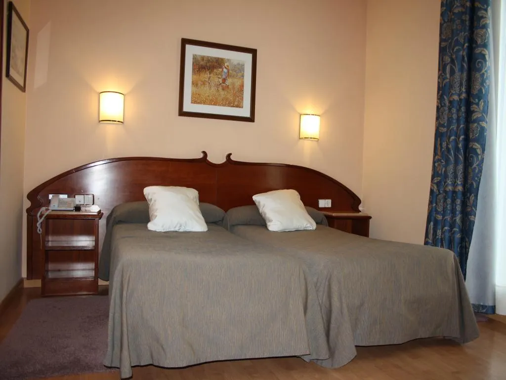 Double or Twin CLASSIC Room, Gaudi, Barcelona