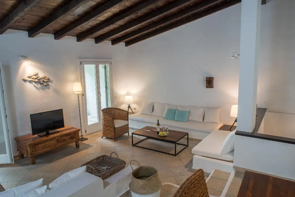 VILLA GRAND Room, Skiathos Holidays Hotel, Skiathos