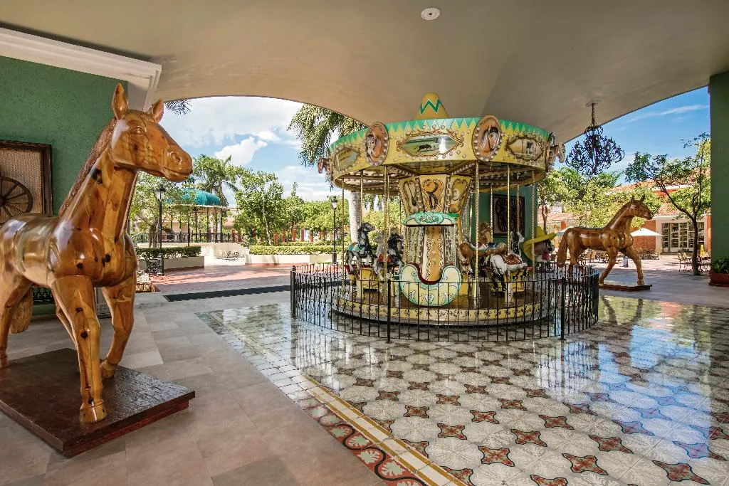 Sports and Entertainment, Iberostar Selection Paraiso Maya Suites AI, Cancun Area