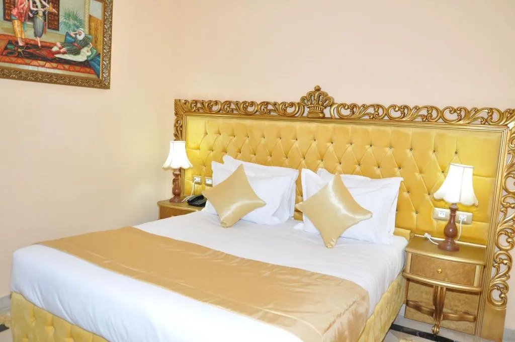 Room, Royal Victoria, Tunisia