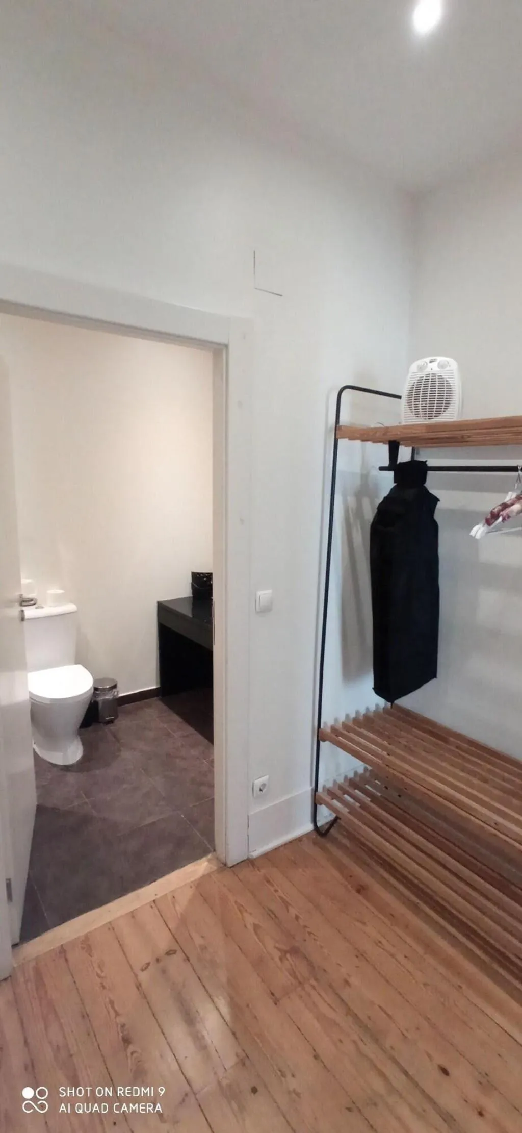 Room, Happy @ Chiado, Lisbon