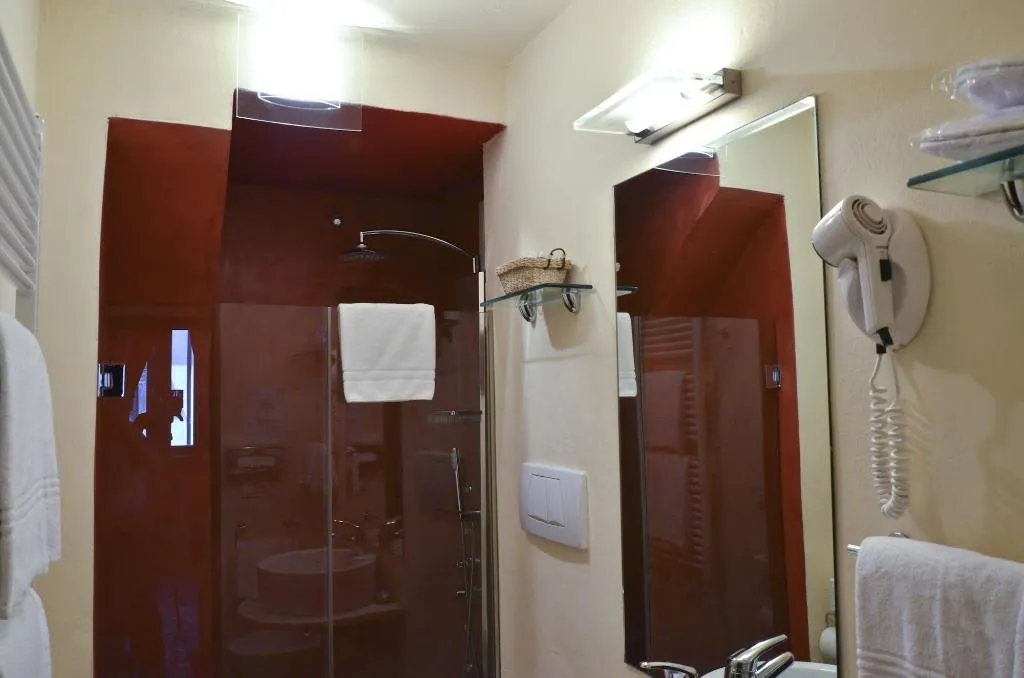 Room, Residenza Torre Colonna, Rome