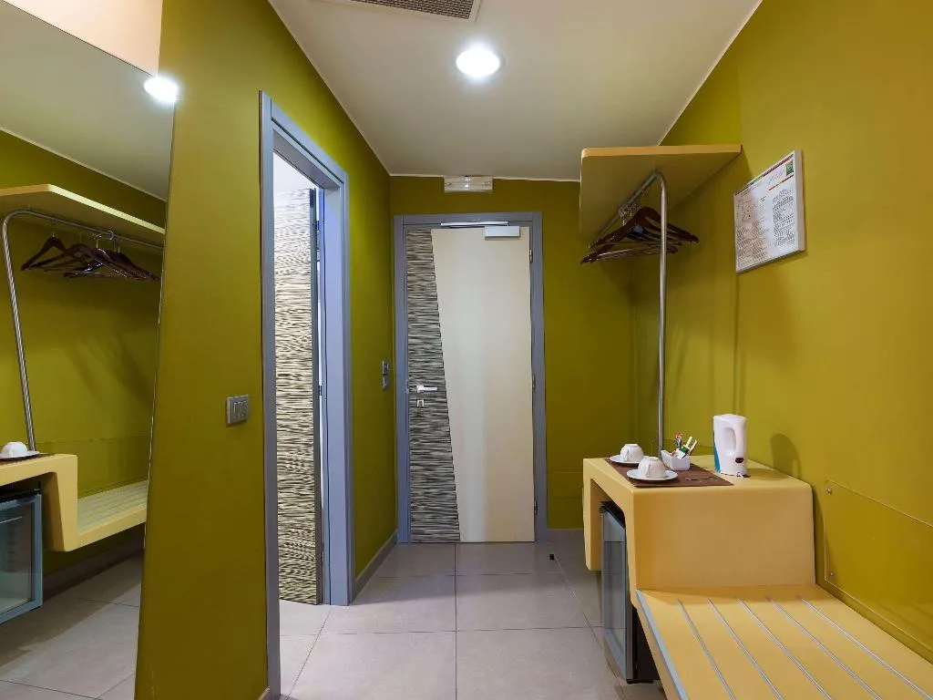 DOUBLE SUPERIOR KING BED Room, Ibis Styles Catania Acireale, Catania