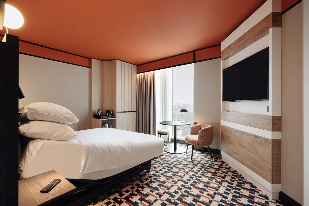 Room, DoubleTree by Hilton Amsterdam Centraal Station, Amsterdam