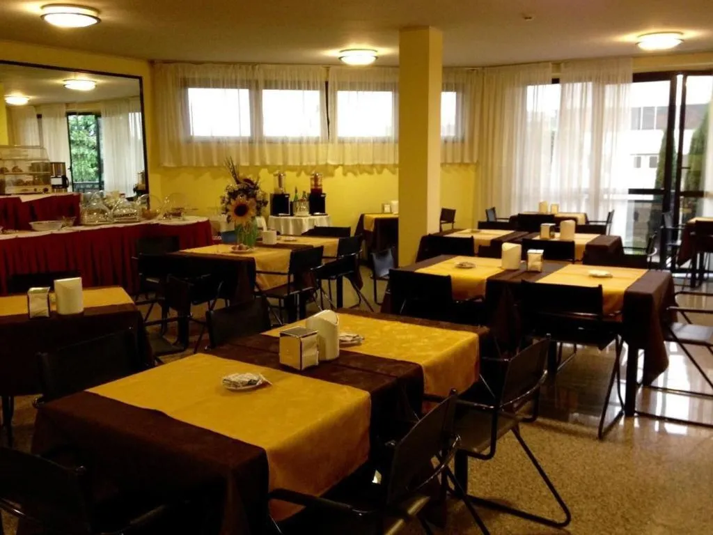 Restaurant, Motel Europa, Milan