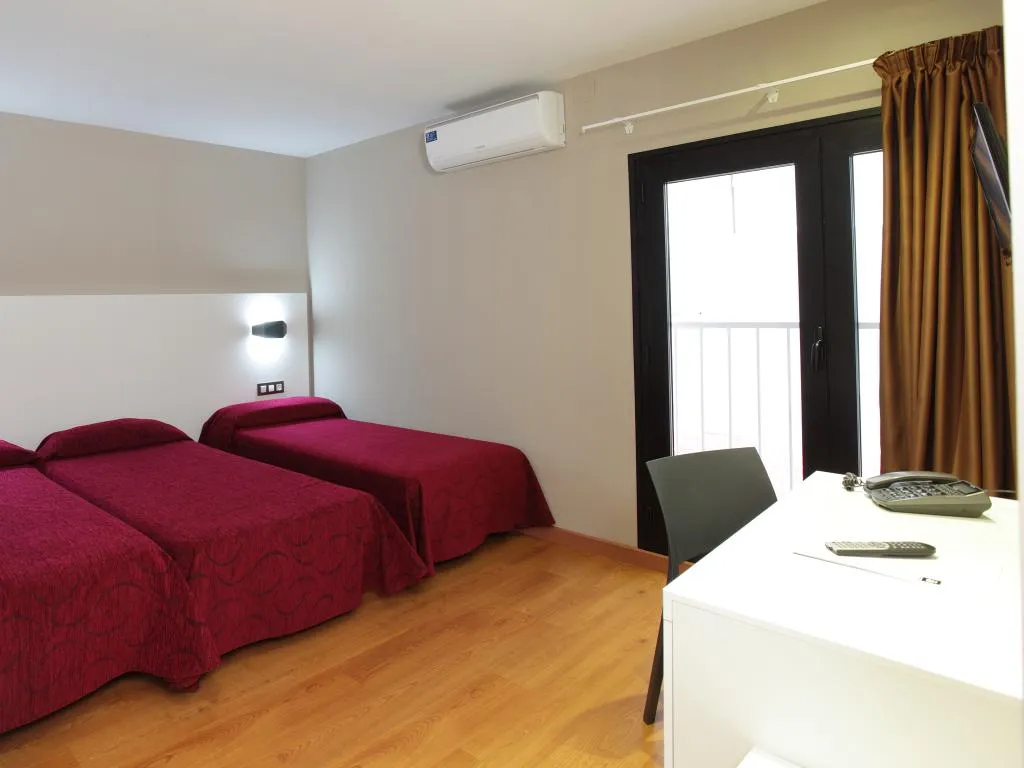 Double or Twin CAPACITY 3 Room, Alameda, Costa Blanca