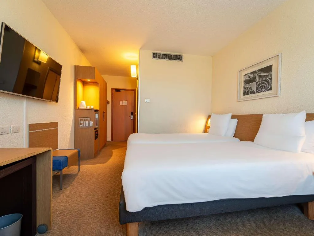 TWIN SUPERIOR Room, Novotel Roma Est, Rome
