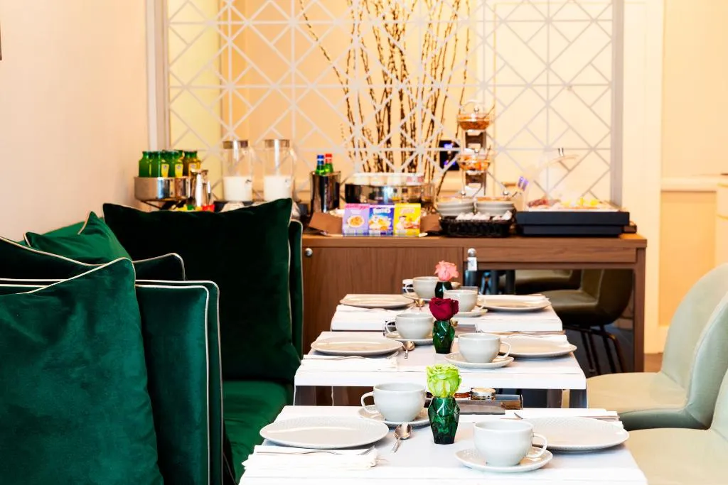 Restaurant, Amadomus Luxury Suites, Naples