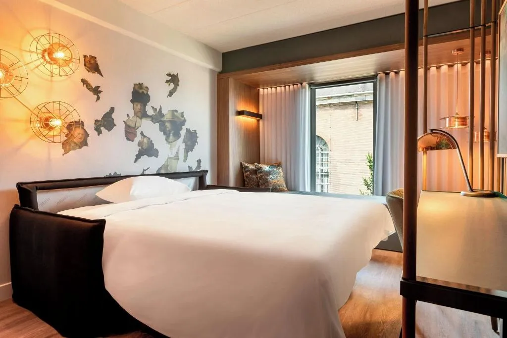 FAMILY ROOM KING SIZE BED Room, Renaissance Amsterdam Hotel, Amsterdam