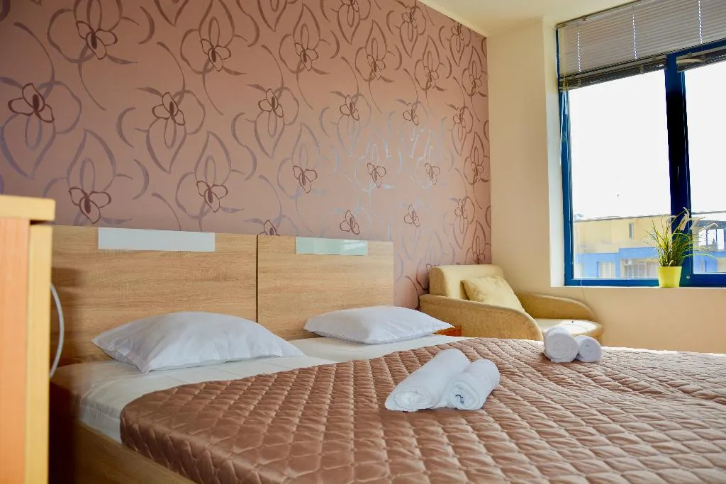 DOUBLE ECONOMY Room, Rainbow 1 Holiday Complex, Bourgas