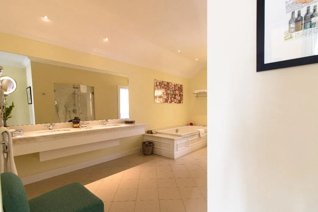 SUITE STANDARD Room, The Vintage House - Douro, Porto
