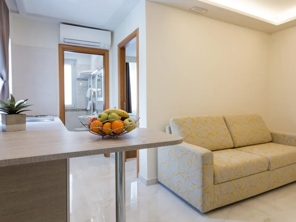 QUADRUPLE STANDARD Room, Buono BB, Naples